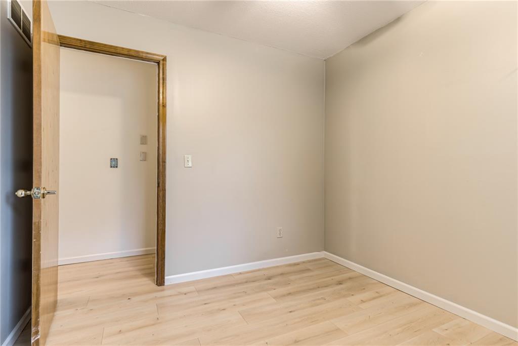 8911 Ne 74th Street Property Photo 20