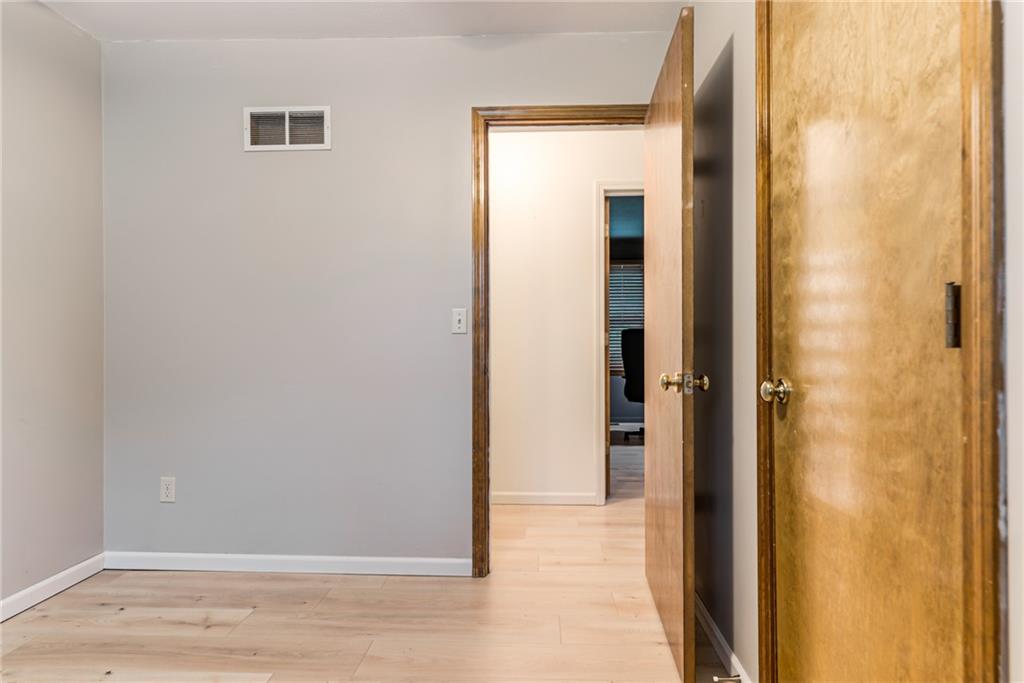 8911 Ne 74th Street Property Photo 23