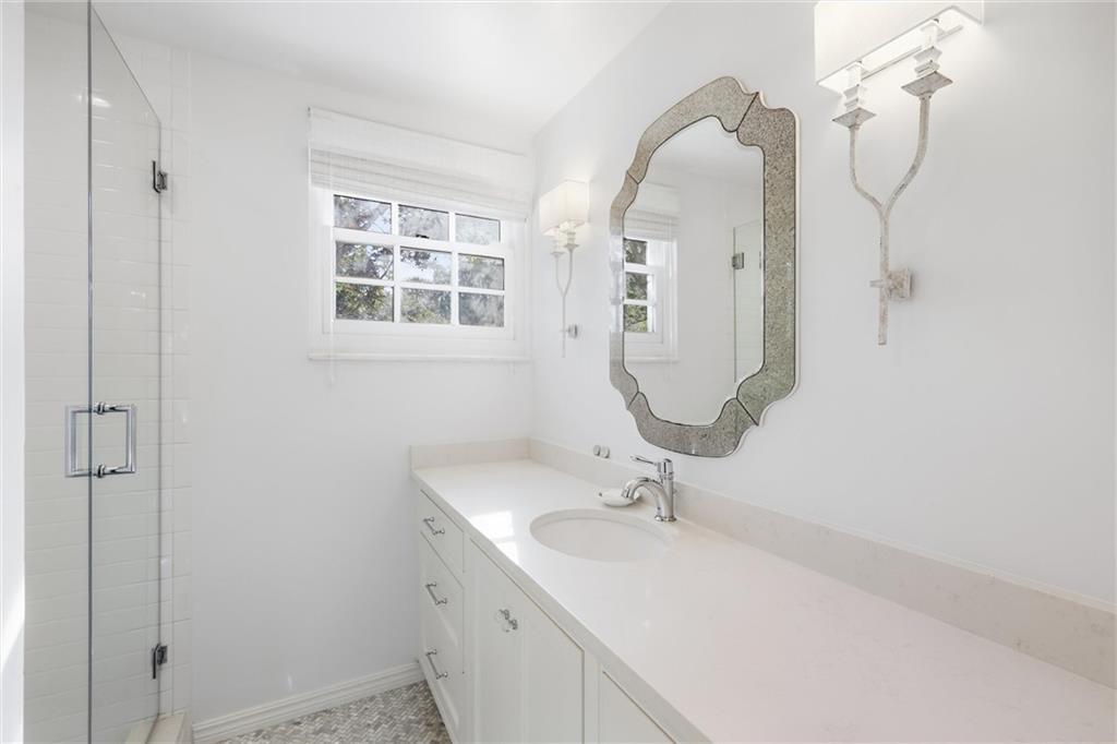 2700 W 63rd Street Property Photo 38