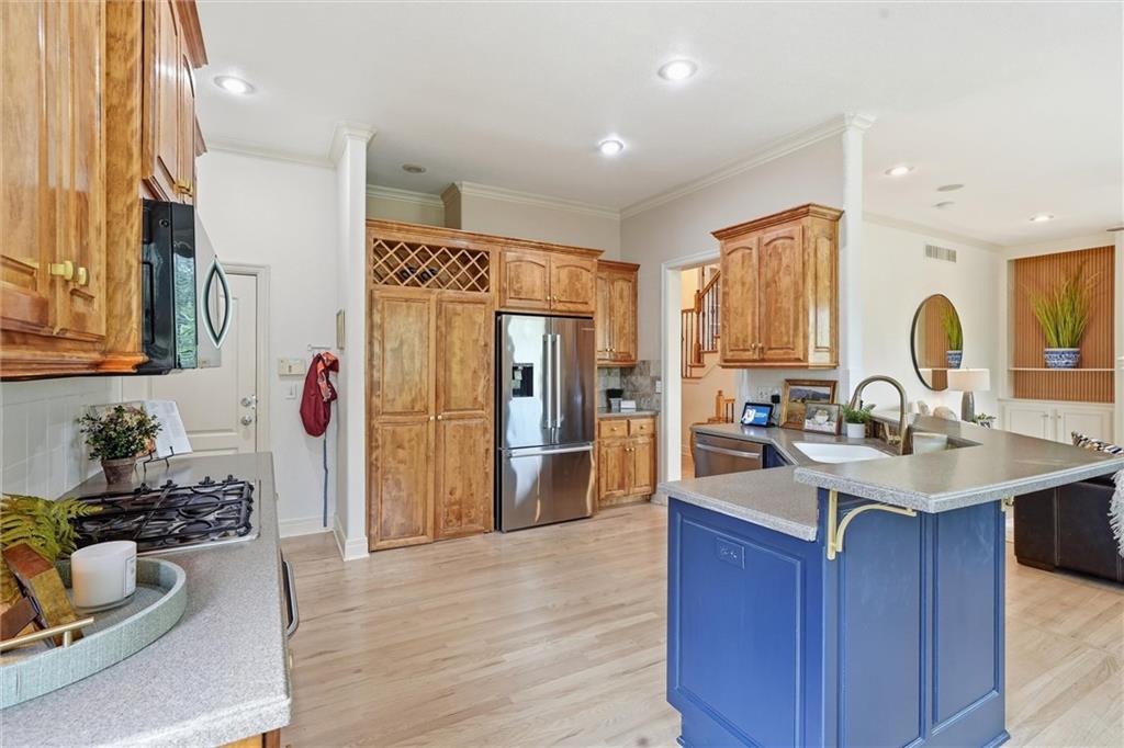 16220 Birch Street Property Photo 11