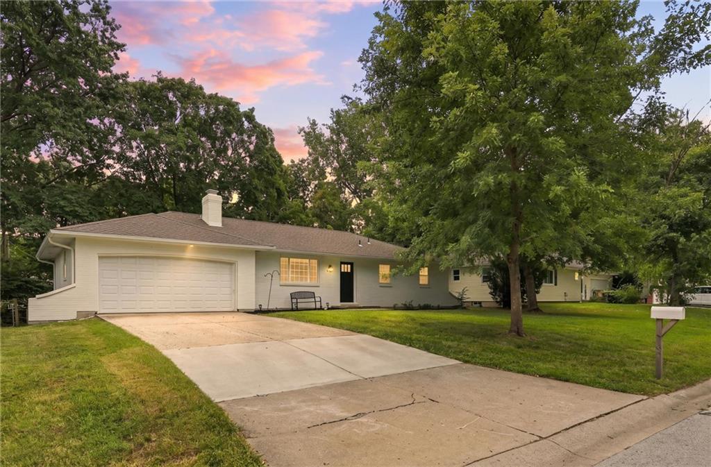 5913 Noland Road Property Photo 1