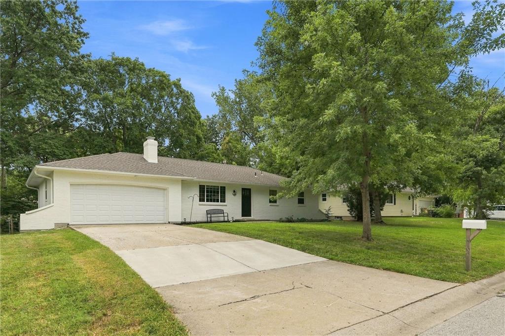 5913 Noland Road Property Photo 2