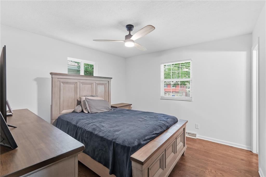 5913 Noland Road Property Photo 16