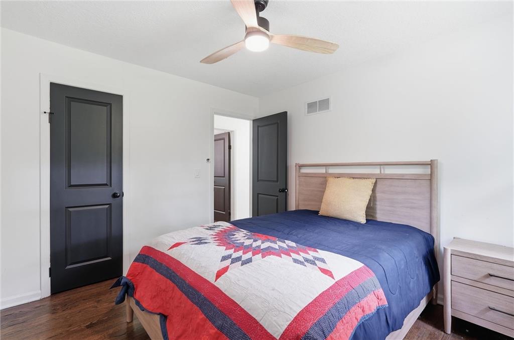 5913 Noland Road Property Photo 21