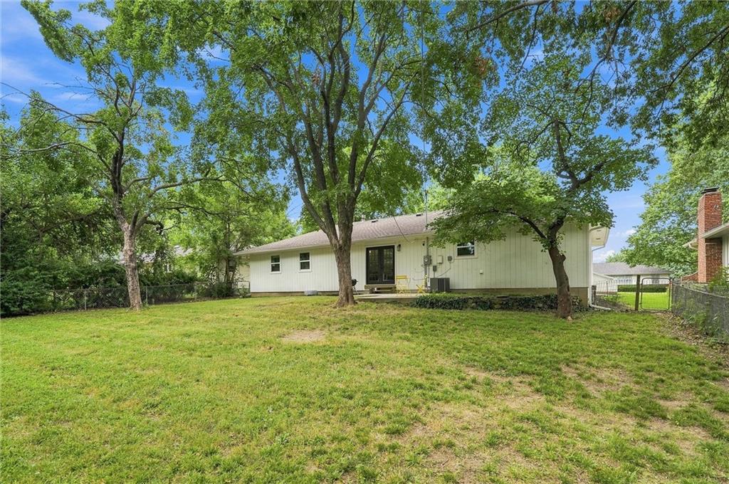 5913 Noland Road Property Photo 26