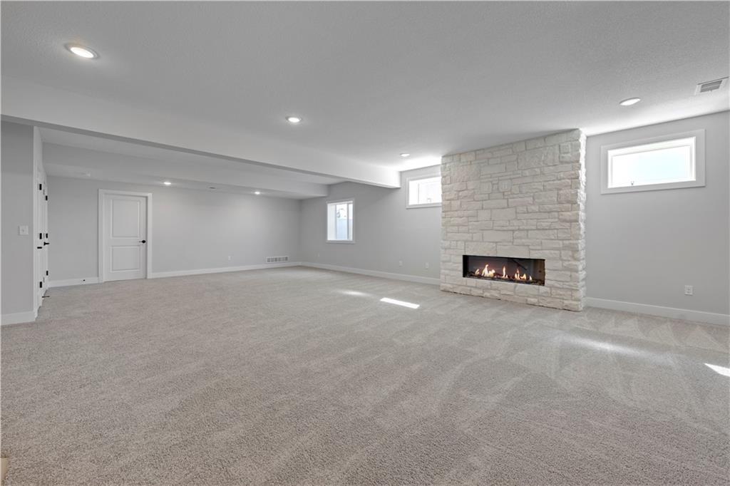 13037 W 174th Place Property Photo 29