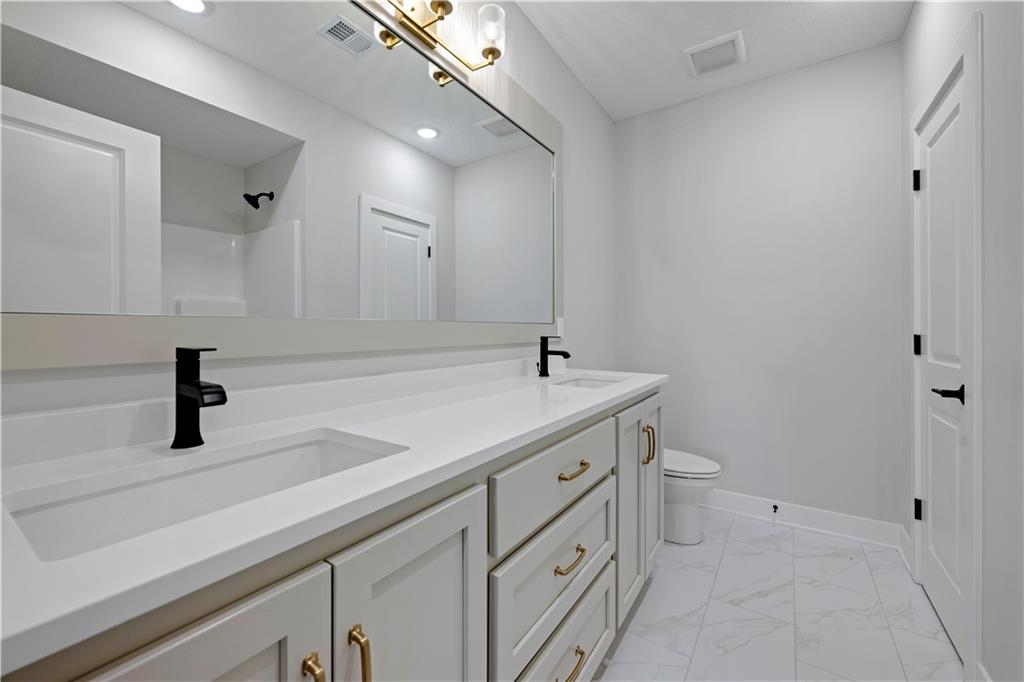 13037 W 174th Place Property Photo 33
