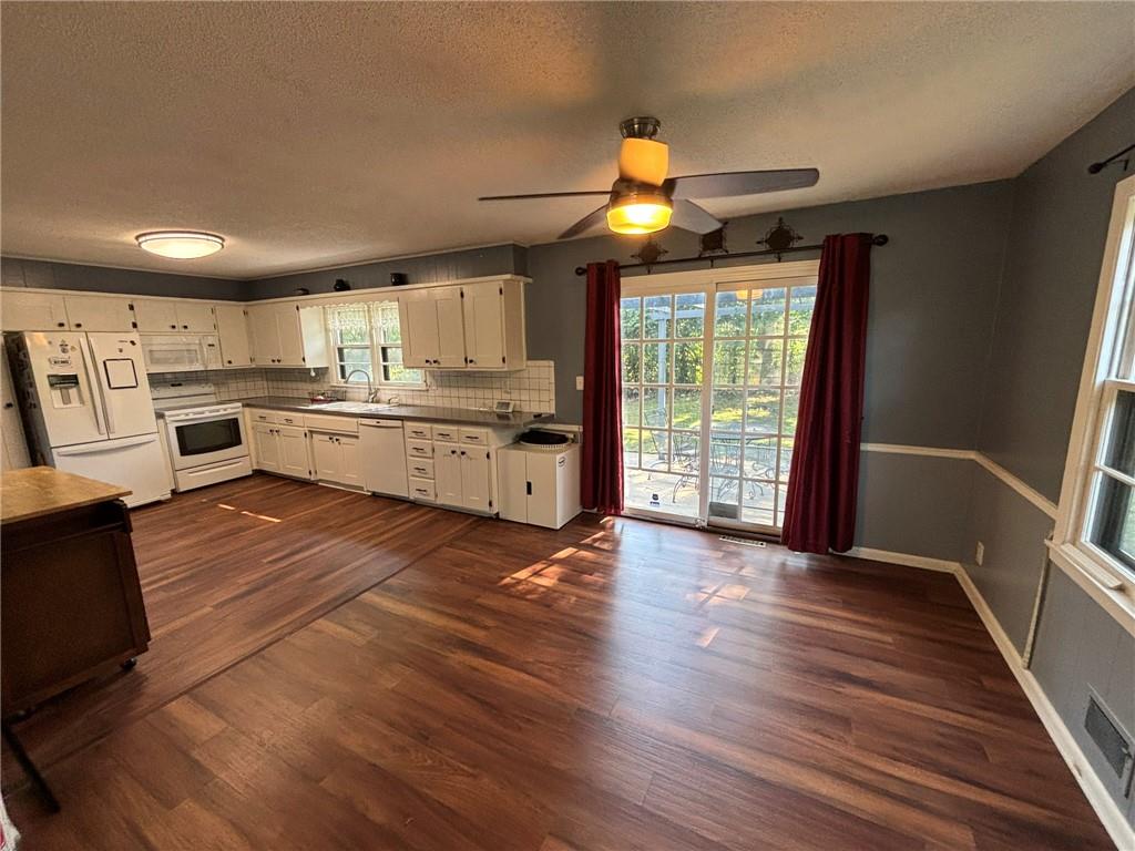8823 E 57th Street Property Photo 2