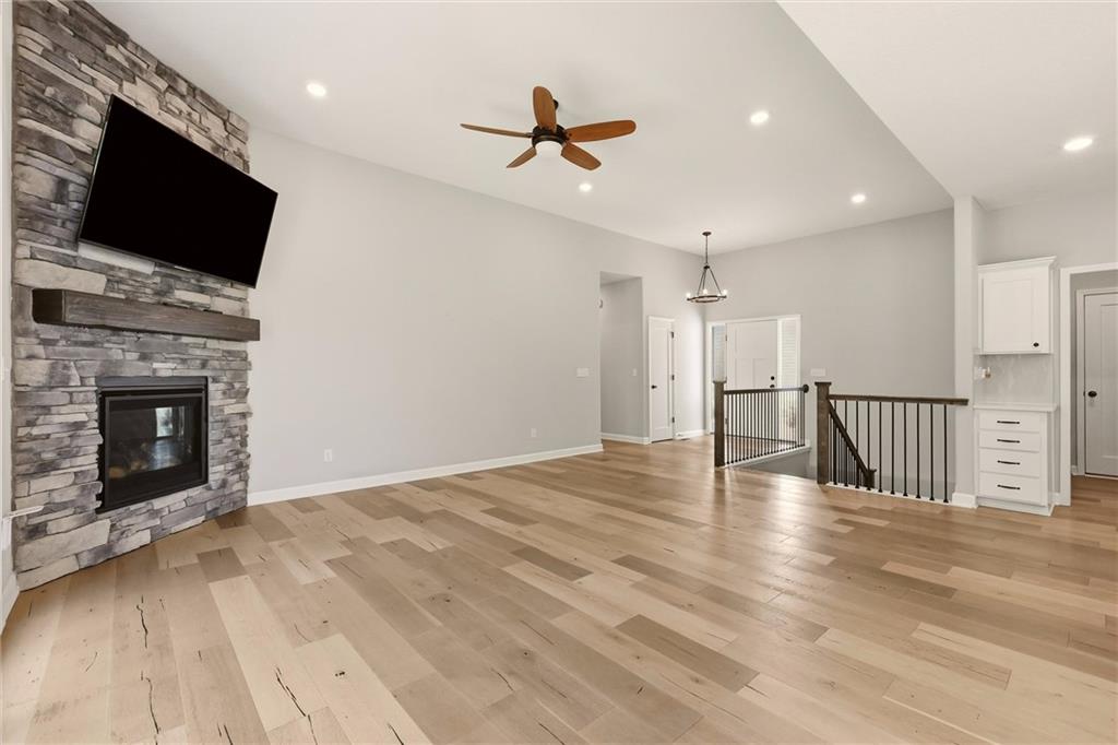 2209 Greenfield Court Property Photo 7