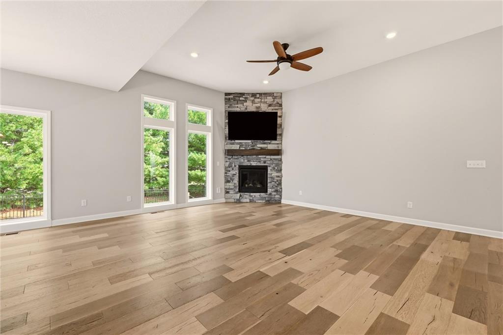 2209 Greenfield Court Property Photo 8