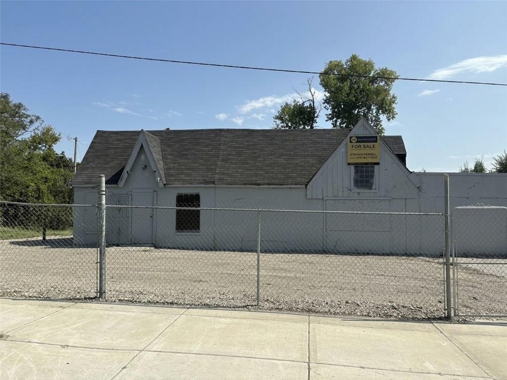 5301 Prospect Avenue Property Photo 2