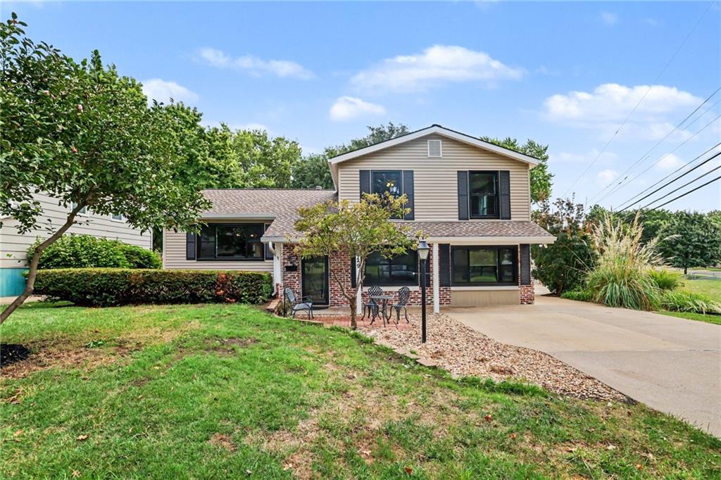 9029 Grandview Drive Property Photo 3