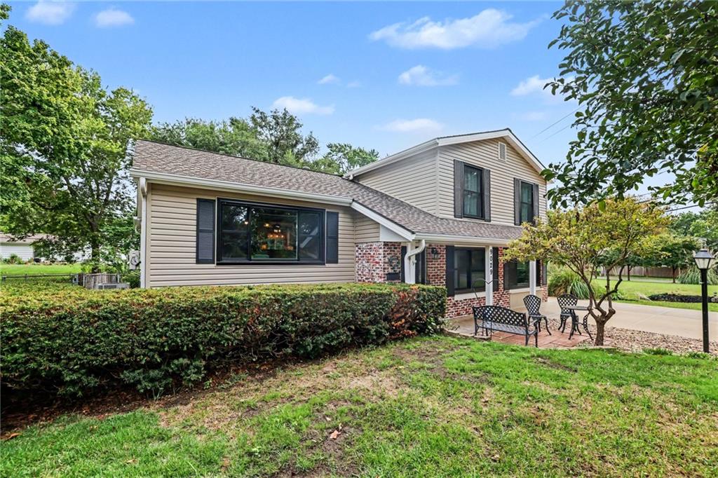 9029 Grandview Drive Property Photo 4