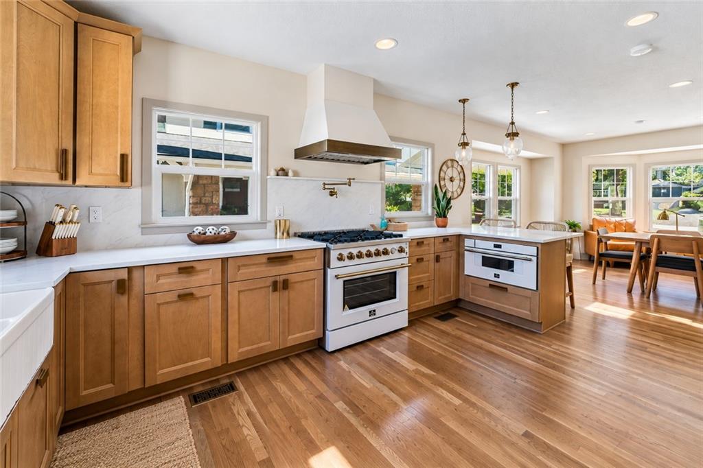 5840 Mcgee Street Property Photo 2