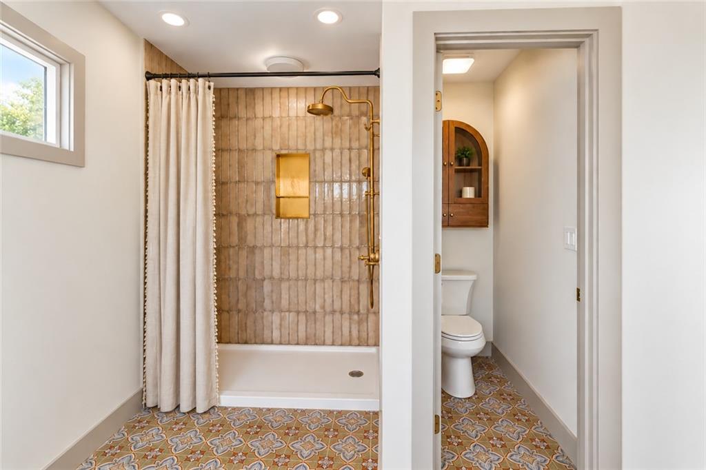 5840 Mcgee Street Property Photo 24