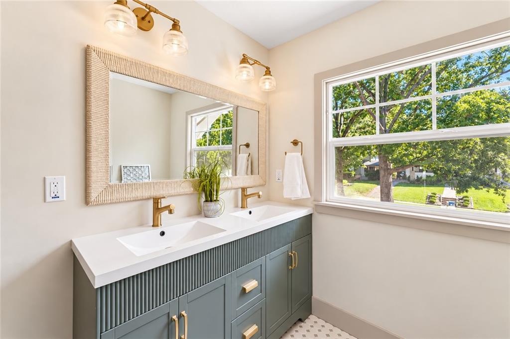 5840 Mcgee Street Property Photo 44