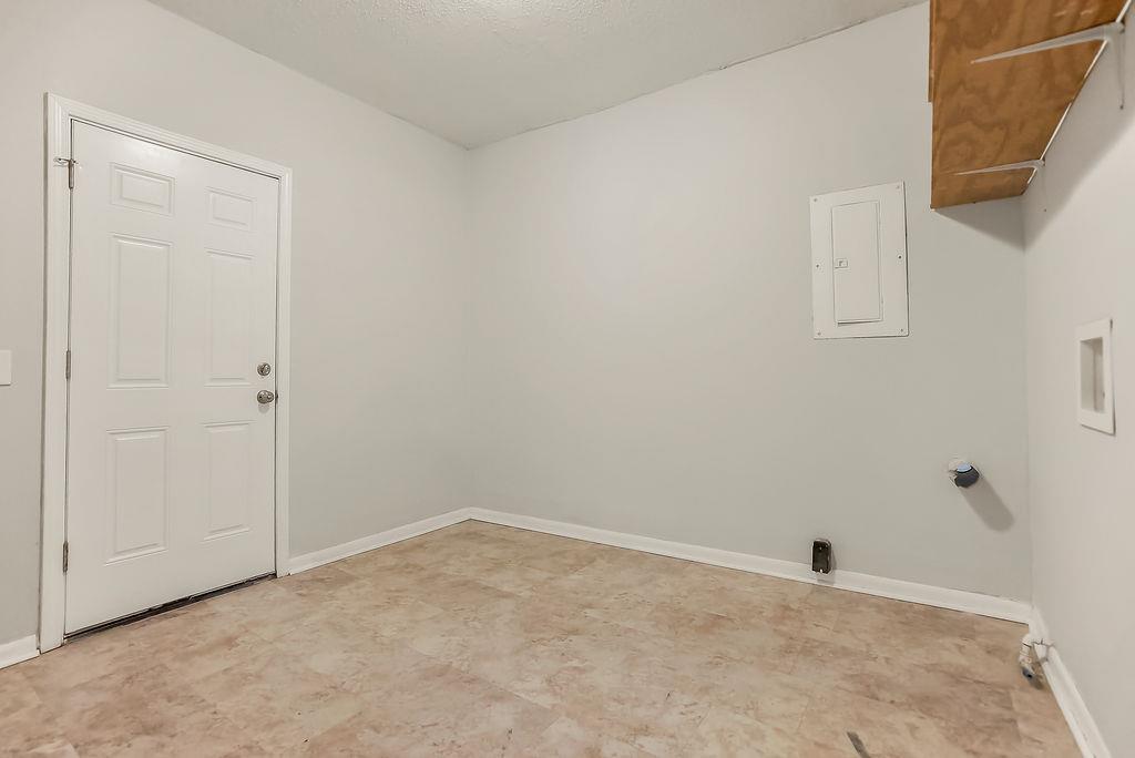 6402 E 149th Terrace Property Photo 16