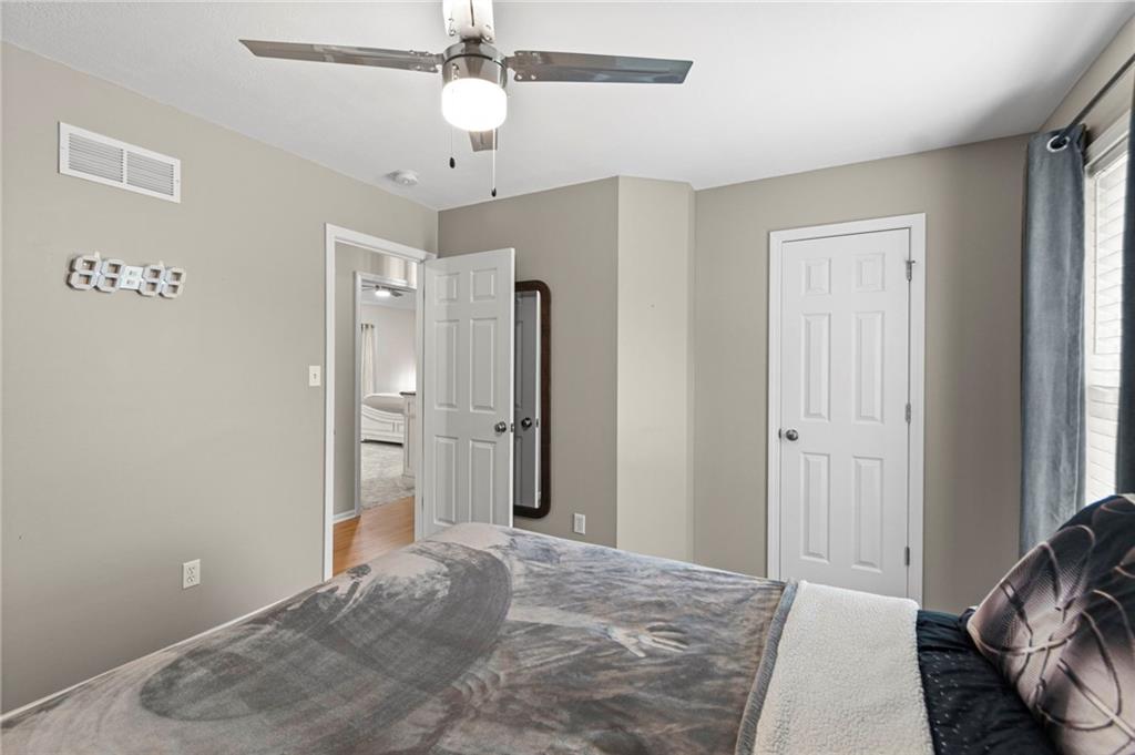 405 Se Saratoga Drive Property Photo 24