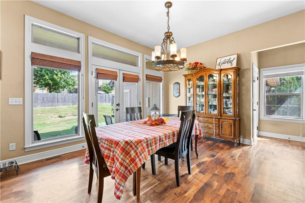 1302 Aberdeen Circle Property Photo 6