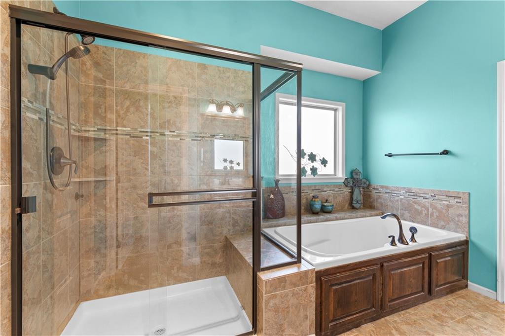1302 Aberdeen Circle Property Photo 23