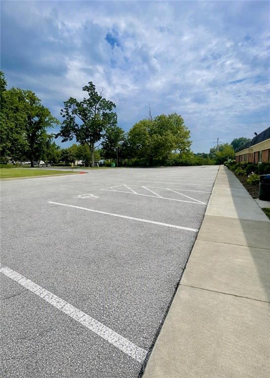 School/gym Building, 8150 Wornall Road Property Photo 4