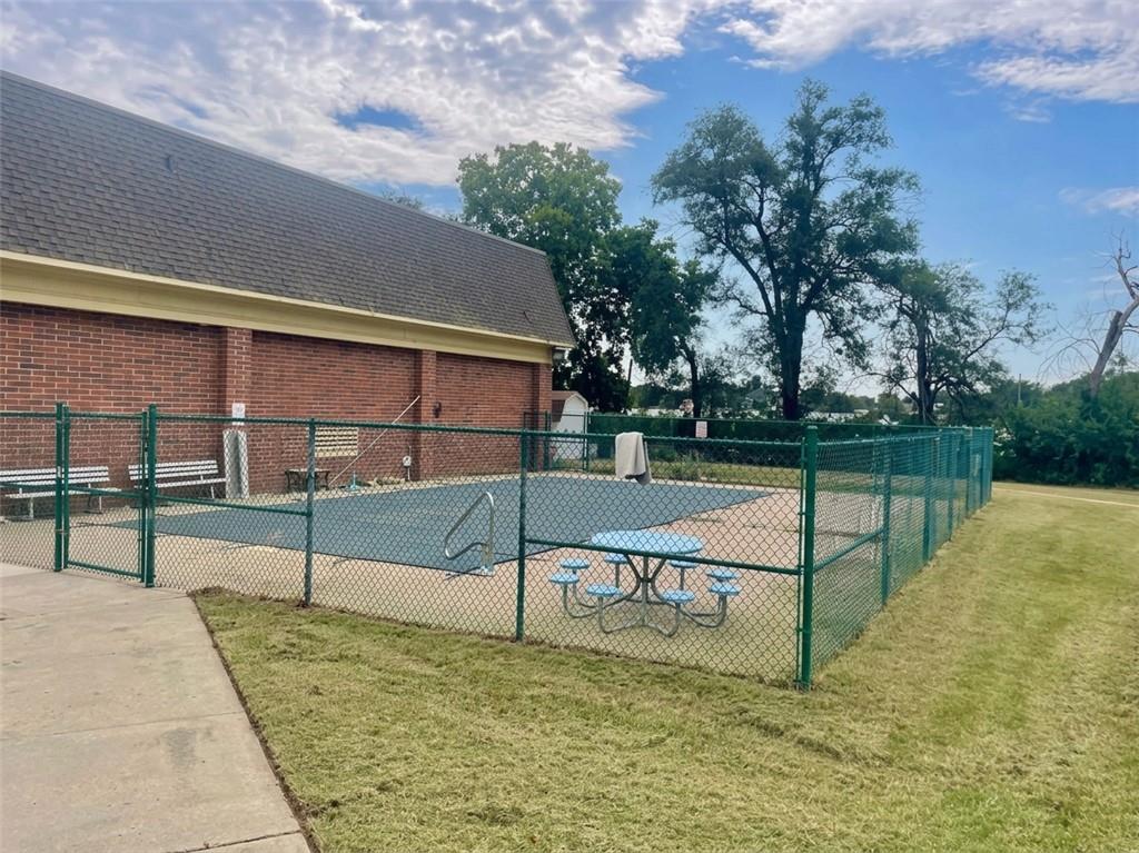 School/gym Building, 8150 Wornall Road Property Photo 6