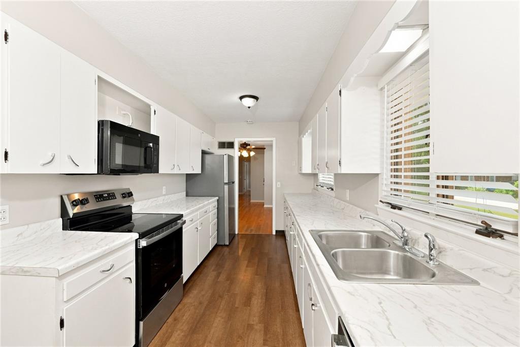 1405 N Mccoy Street Property Photo 8