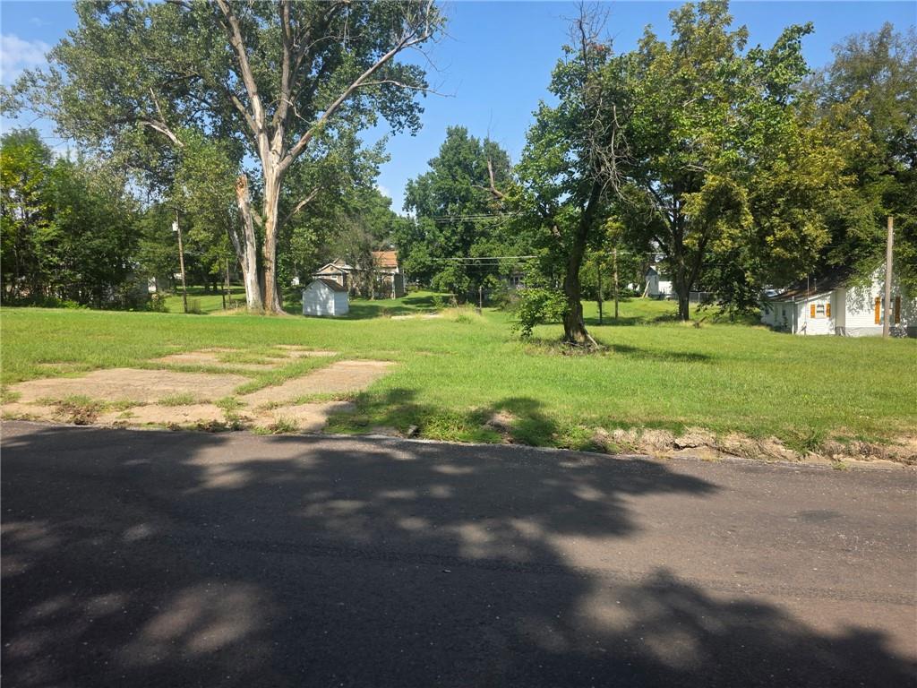 314 E 8th Street Property Photo 1