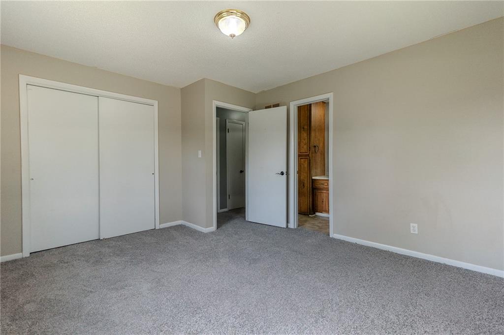 417 W 11th Street Property Photo 22