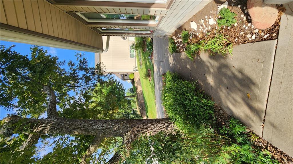 17604 W 67th Terrace Property Photo 3
