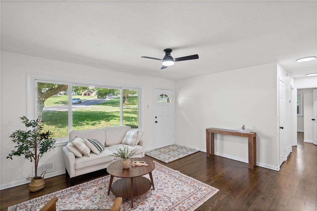5400 Hunter Street Property Photo 4