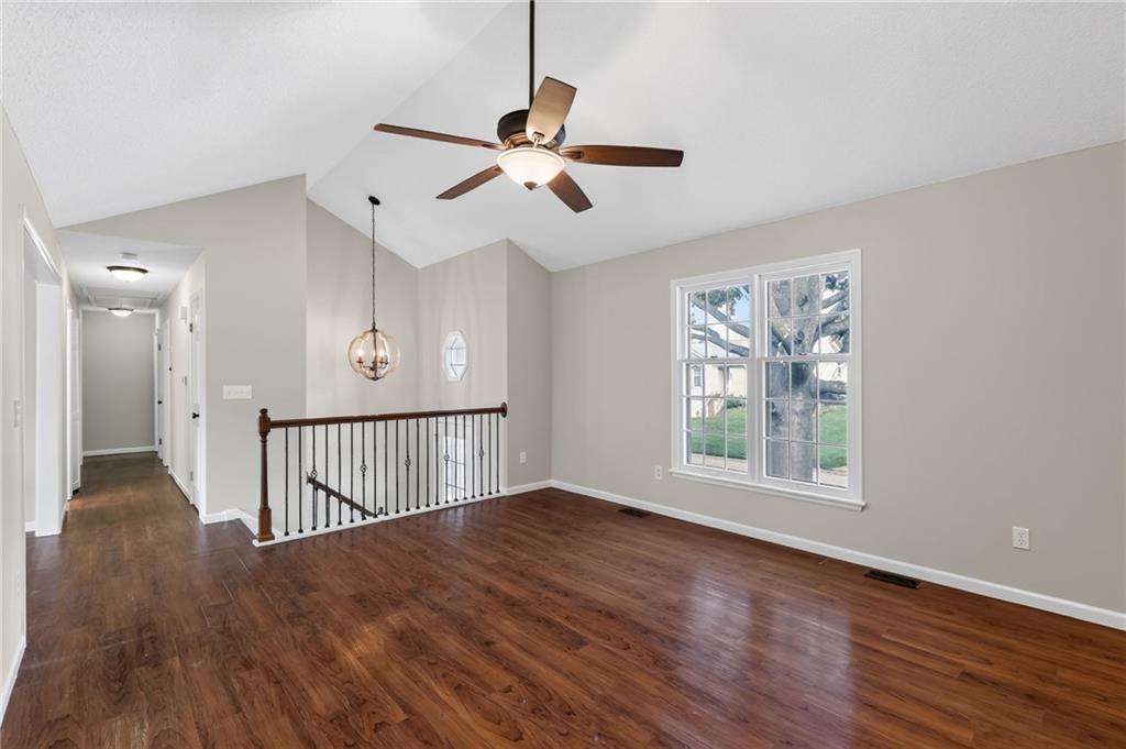 15413 W 152nd Street Property Photo 5
