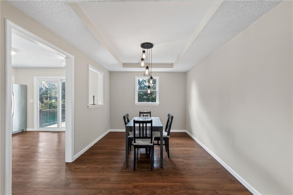 15413 W 152nd Street Property Photo 6