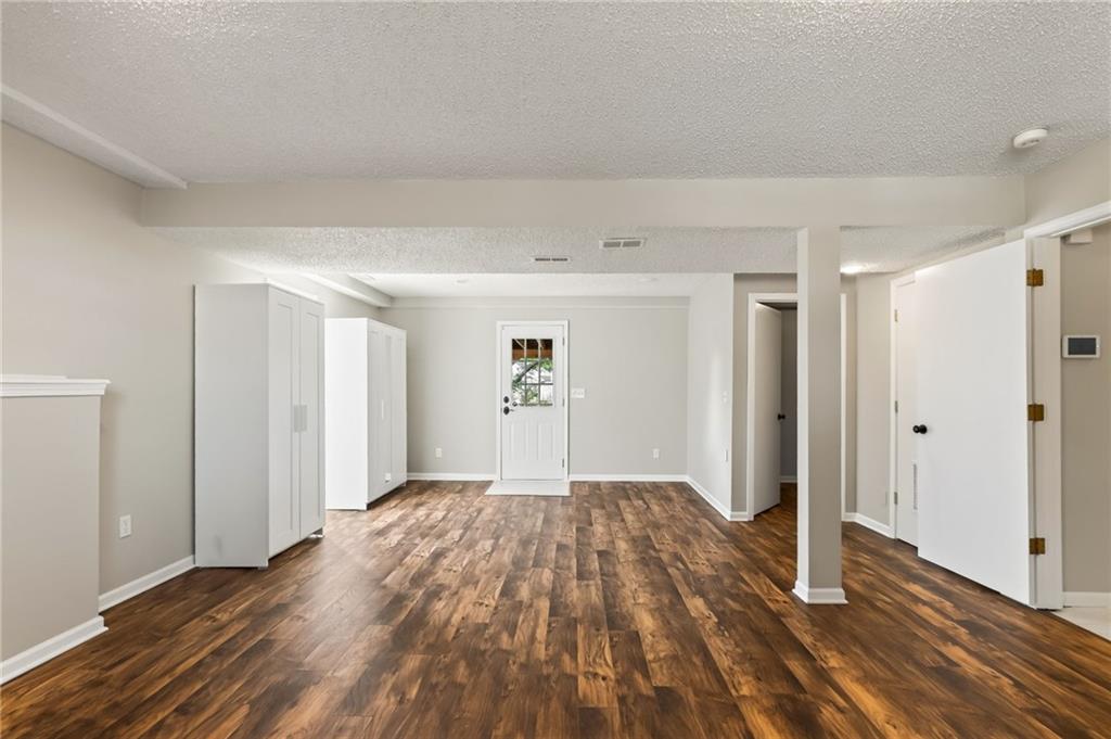 15413 W 152nd Street Property Photo 25