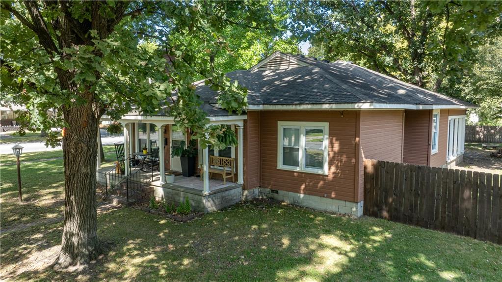 208 W Euclid Street Property Photo 3