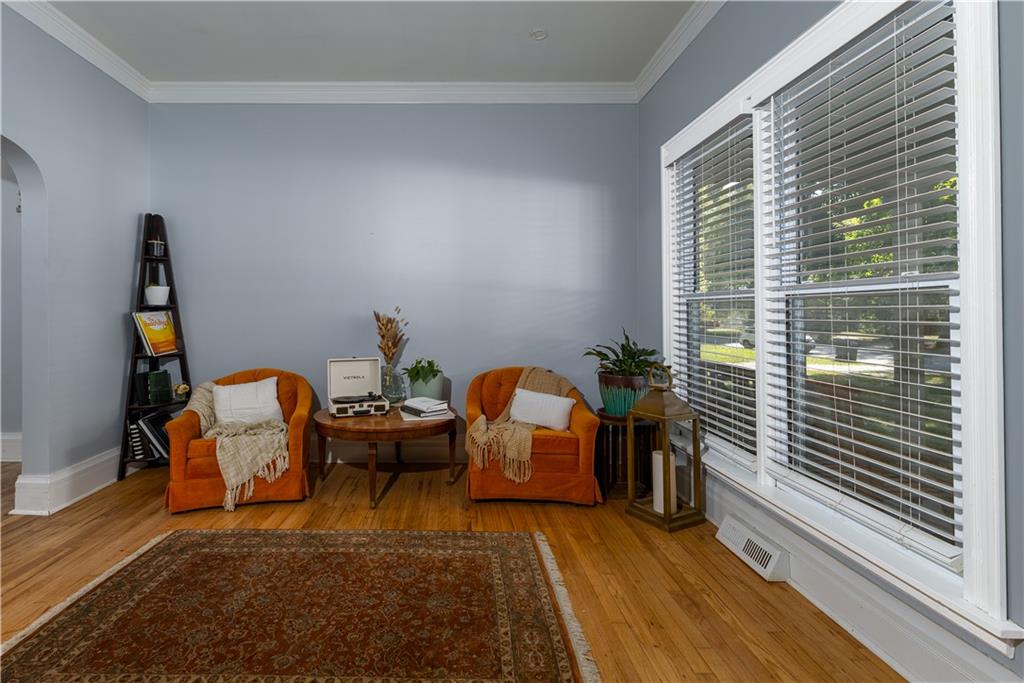 208 W Euclid Street Property Photo 9