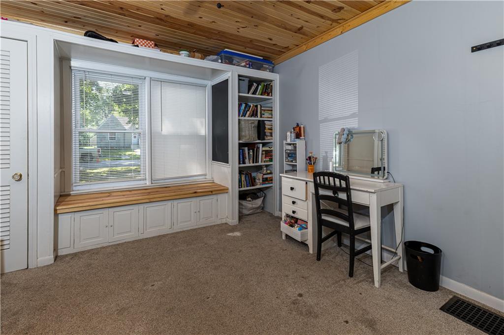208 W Euclid Street Property Photo 32