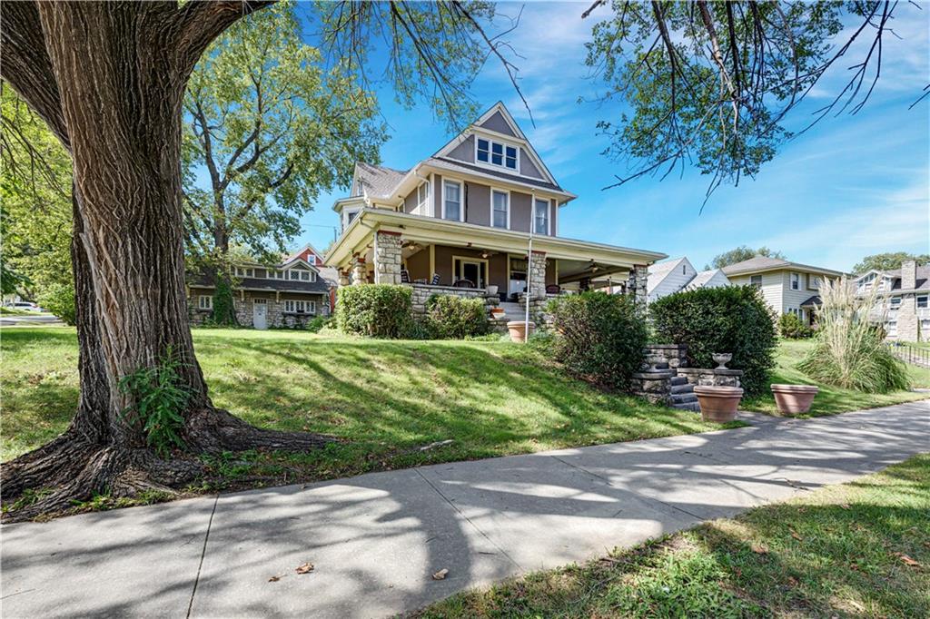 140 Van Brunt Boulevard Property Photo