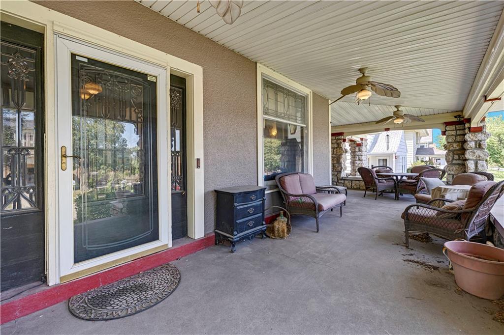 140 Van Brunt Boulevard Property Photo 13