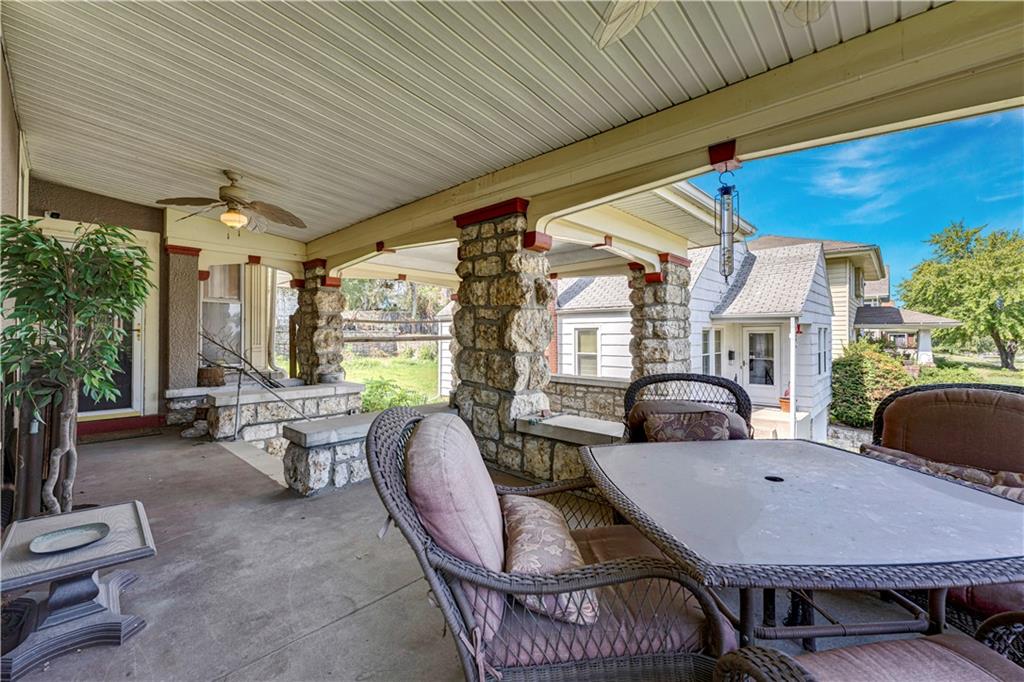 140 Van Brunt Boulevard Property Photo 14