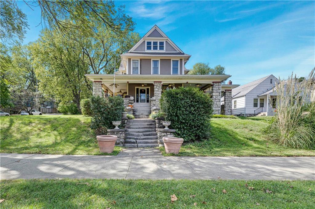 140 Van Brunt Boulevard Property Photo 15