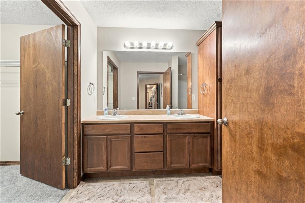 516 Emerson Drive Property Photo 12