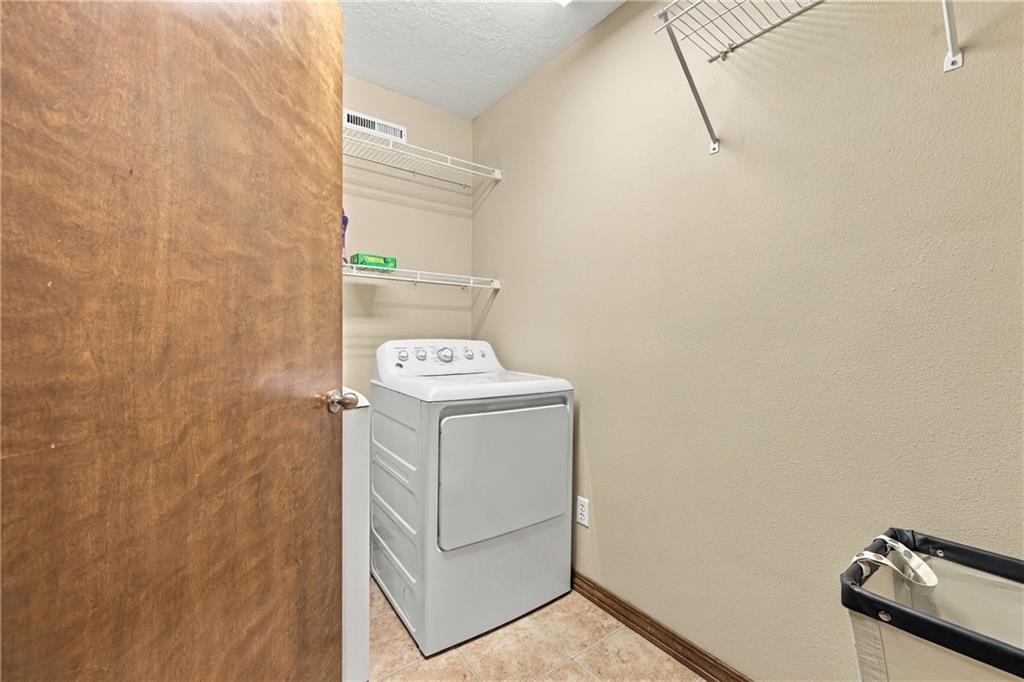 516 Emerson Drive Property Photo 15