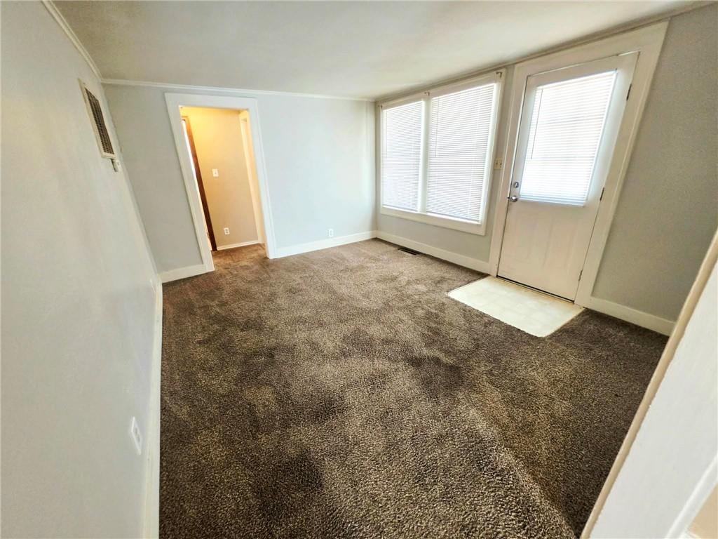 305 E Jackson Street Property Photo 2