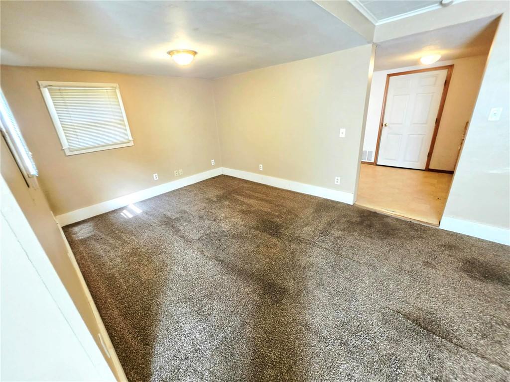 305 E Jackson Street Property Photo 7