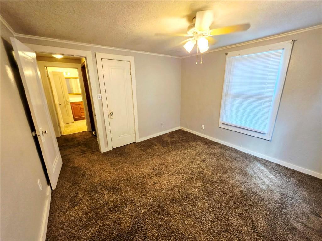 305 E Jackson Street Property Photo 10