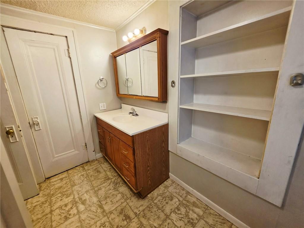305 E Jackson Street Property Photo 11