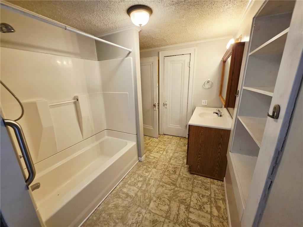 305 E Jackson Street Property Photo 12