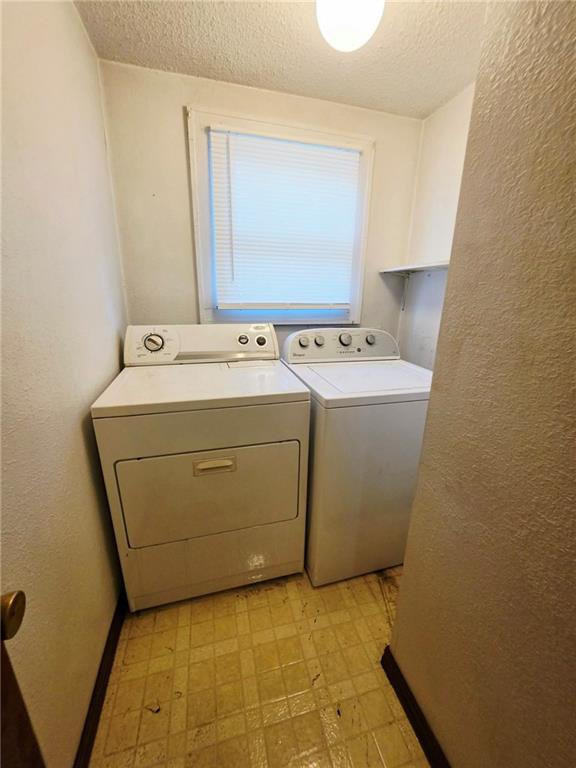 305 E Jackson Street Property Photo 14