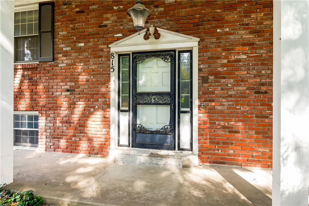 815 Adams Drive Property Photo 3